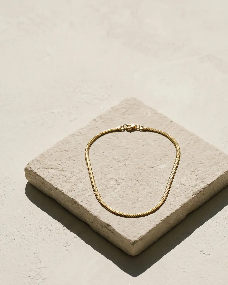 Plinth Square Chain, editorial photograph