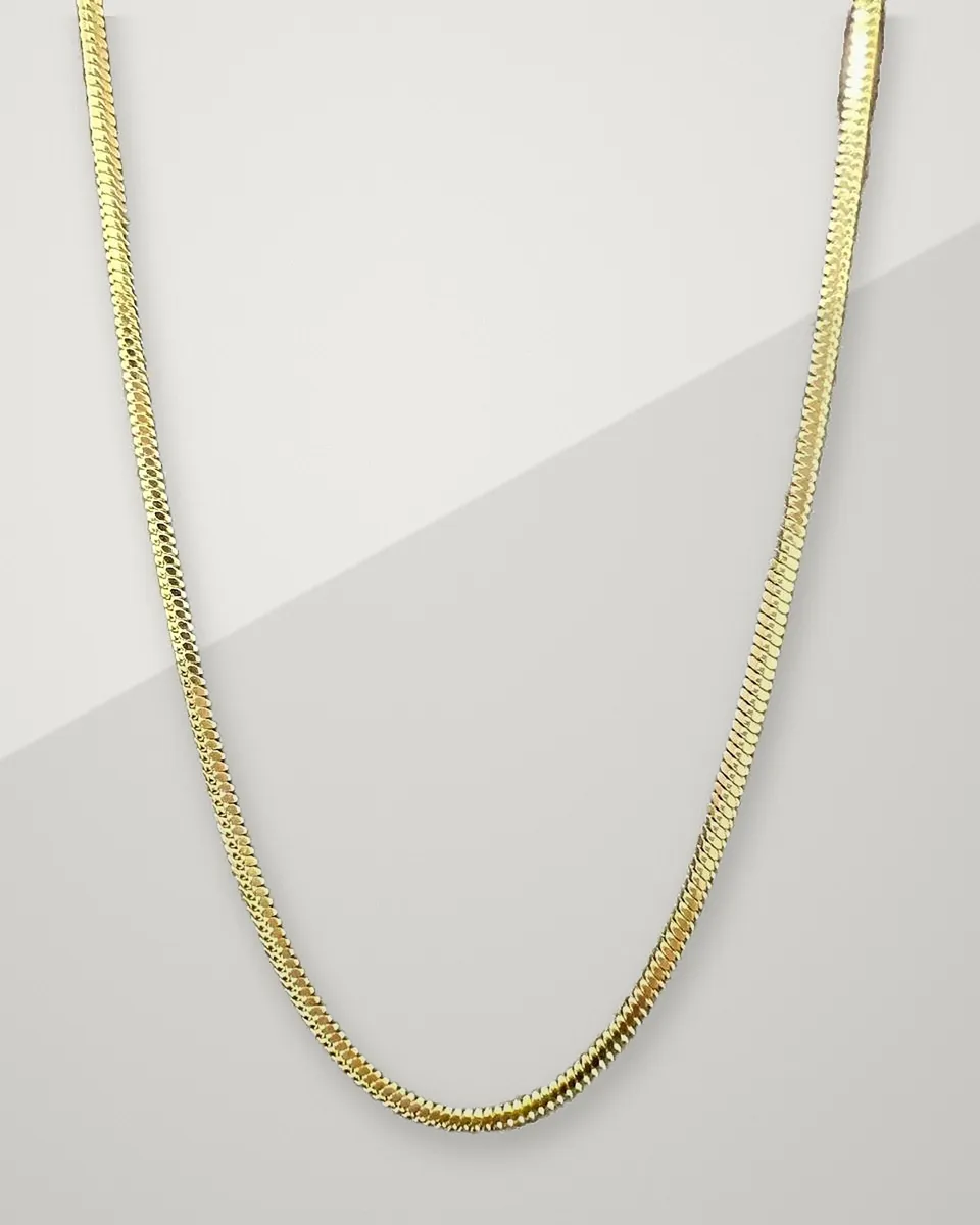 Plinth Square Chain, front view