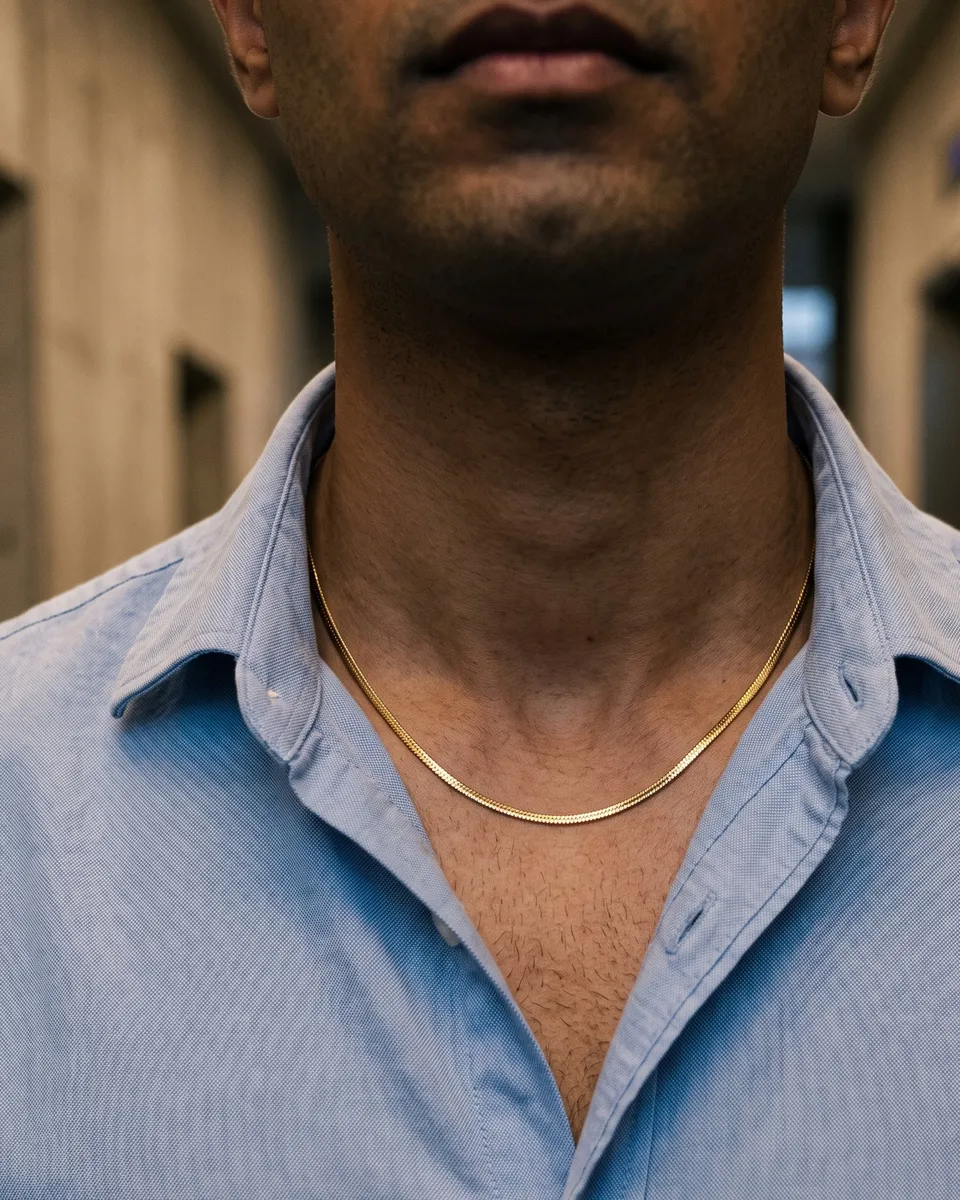 Brise Fine Herringbone, worn on body